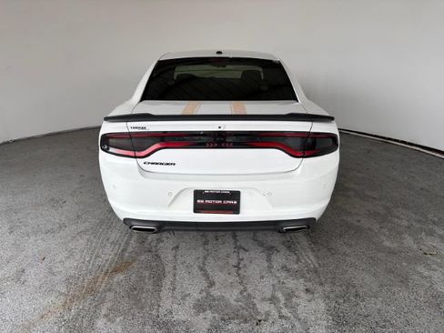 Used 2021 Dodge Charger SXT w/ Blacktop Package RWD image 5