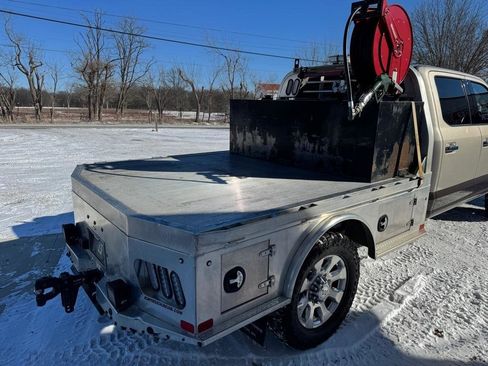 Used 2017 Ford F250 Lariat w/ Lariat Value Package image 6