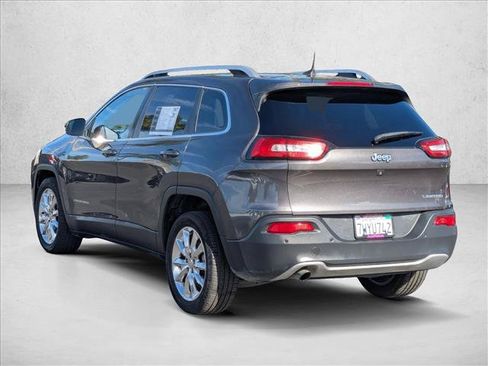 Used 2017 Jeep Cherokee Limited FWD image 8