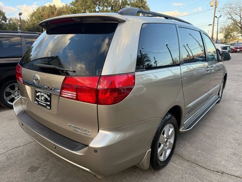 Used 2004 Toyota Sienna XLE Limited image 7