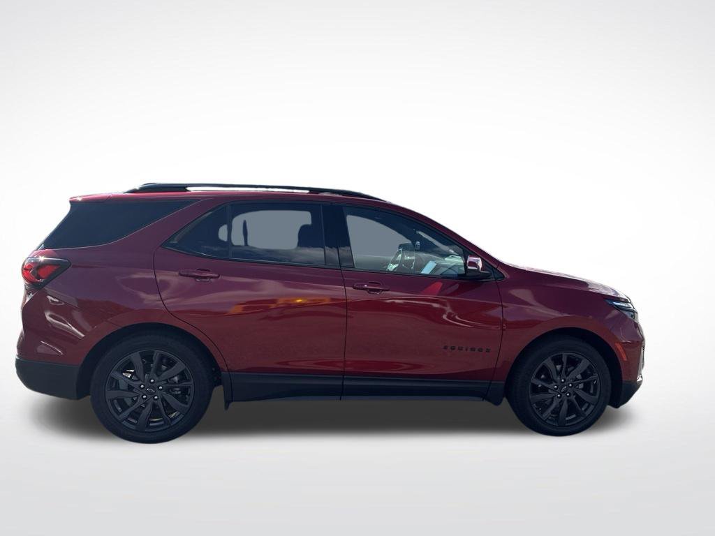 Used 2024 Chevrolet Equinox RS FWD image 3