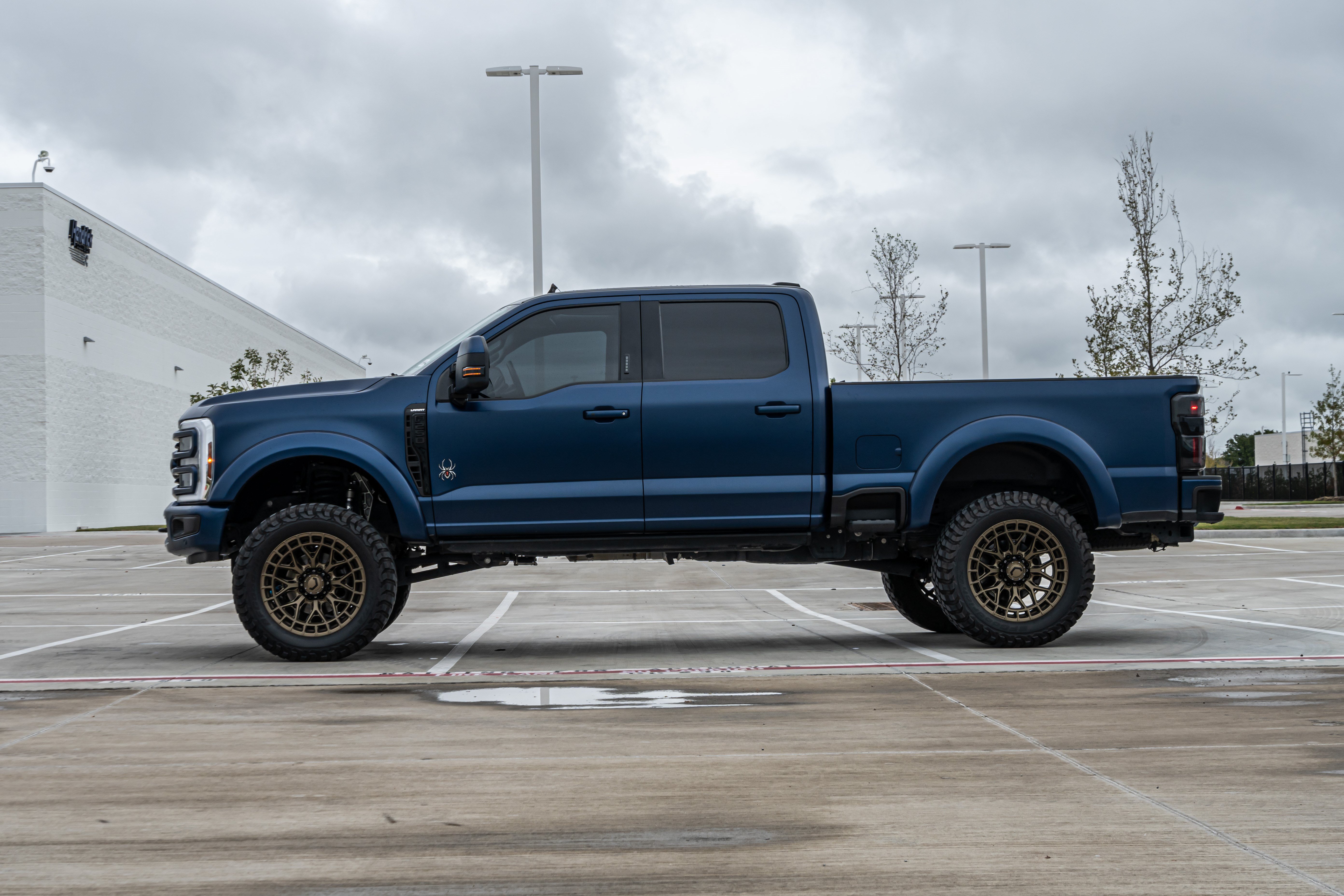 Used 2024 Ford F250 Lariat w/ Lariat Ultimate Package AWD/4WD image 6