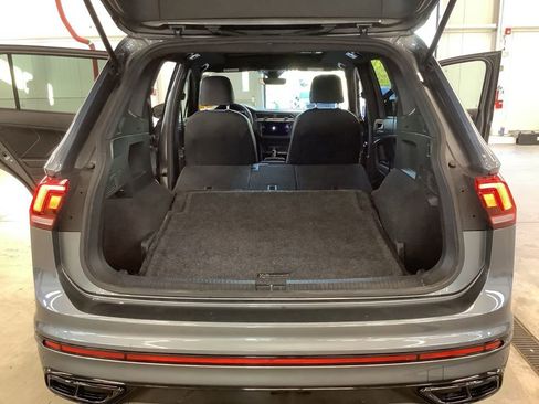 Used 2023 Volkswagen Tiguan SE R-Line AWD/4WD image 16