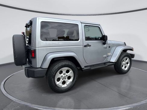 Used 2015 Jeep Wrangler Sahara w/ Connectivity Group AWD/4WD image 4