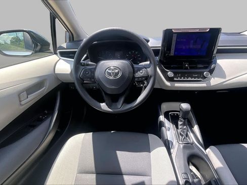 Used 2024 Toyota Corolla LE FWD image 4