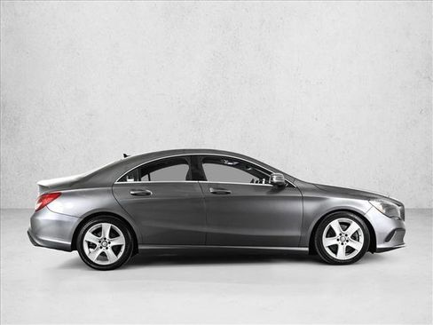 Used 2017 Mercedes-Benz CLA 250 4MATIC image 4