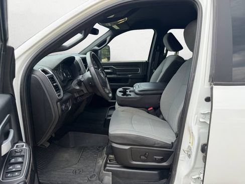 Used 2024 RAM 3500 Big Horn AWD/4WD image 9