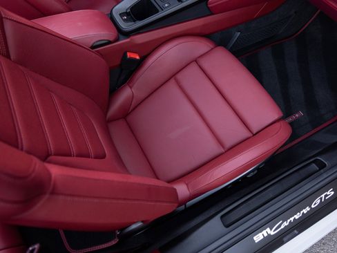 Certified 2023 Porsche 911 Carrera GTS image 33