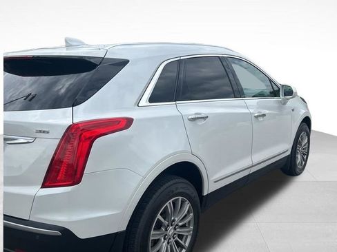 Used 2017 Cadillac XT5 Luxury w/ Driver Awareness Package image 6