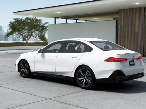 New 2027 BMW 530i w/ M Sport Package RWD image 2