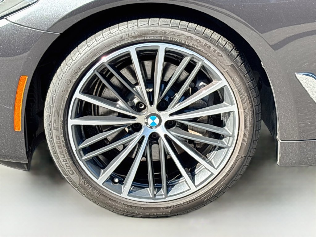 Used 2023 BMW 530i w/ Premium Package RWD image 33
