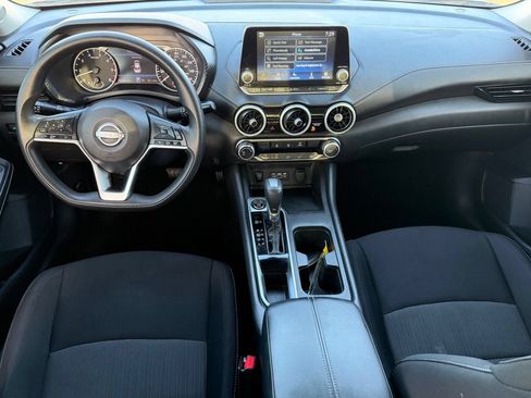 Used 2024 Nissan Sentra SV FWD image 11