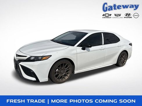 Used 2023 Toyota Camry SE AWD/4WD image 1