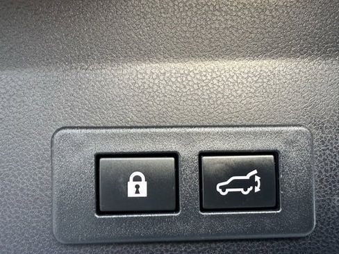 Used 2022 Subaru Ascent Premium w/ Convenience Package image 23