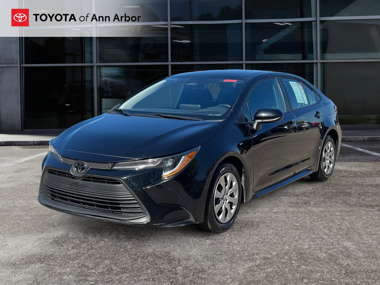 Used 2025 Toyota Corolla LE FWD image 7