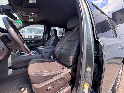 Used 2023 GMC Yukon Denali w/ LPO, Floor Liner Package AWD/4WD image 12