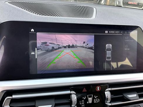 Used 2022 BMW 330i Sedan w/ Driving Assistance Package image 27