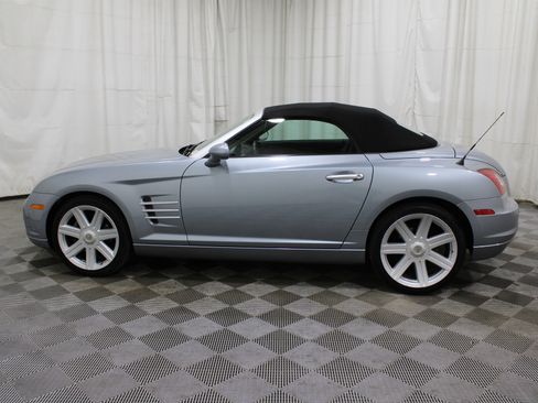 Used 2005 Chrysler Crossfire Limited image 24