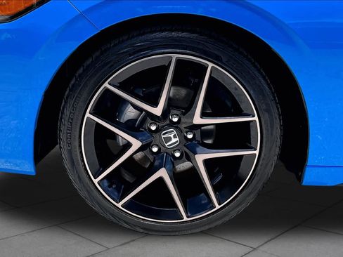 Used 2024 Honda Civic Sport Touring image 11