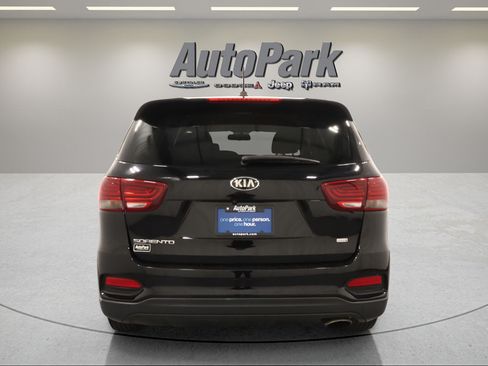 Used 2019 Kia Sorento AWD image 5