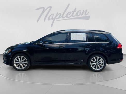 Used 2017 Volkswagen Golf SE FWD image 2
