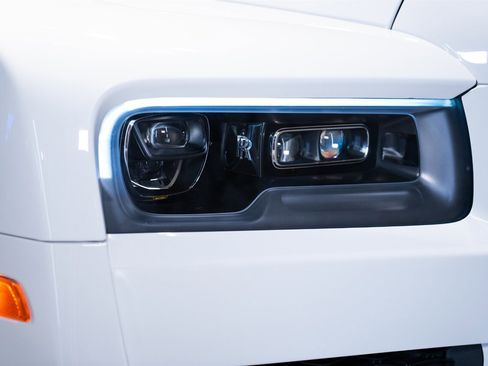 Used 2023 Rolls-Royce Cullinan image 8