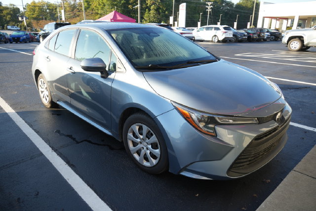 Used 2025 Toyota Corolla LE FWD image 1