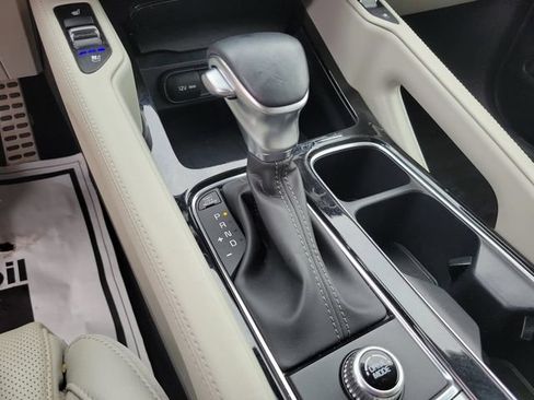 Used 2023 Kia Telluride SX FWD image 29