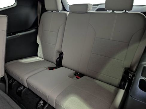 Used 2025 GMC Acadia Elevation AWD/4WD image 10