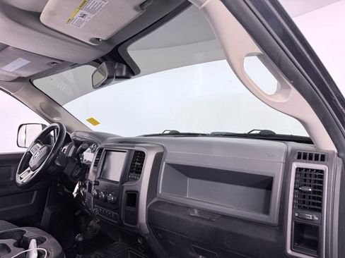 Used 2017 RAM 2500 Tradesman w/ Chrome Appearance Group image 28