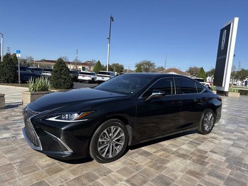 Used 2023 Lexus ES 350 w/ Accessory Package (Z2) image 6