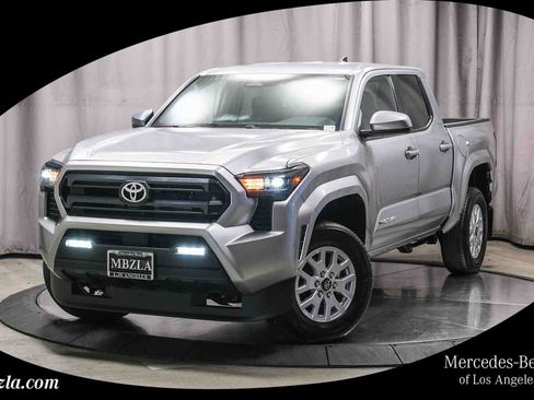 Used 2025 Toyota Tacoma SR5 RWD image 1