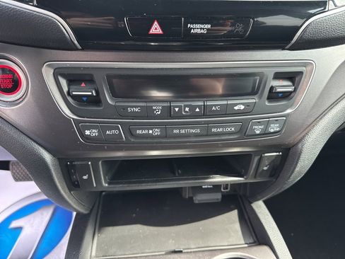 Used 2022 Honda Pilot Sport image 24