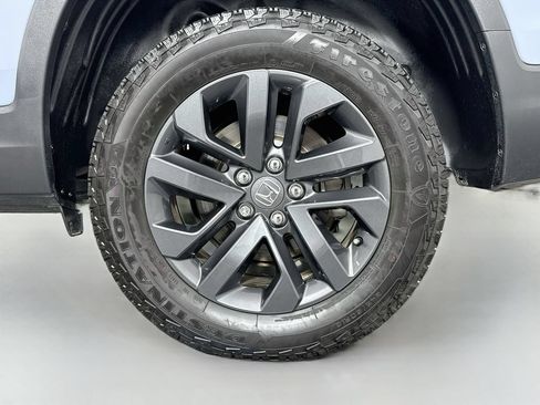 Used 2025 Honda Ridgeline Sport image 39