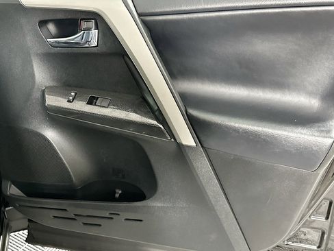 Used 2018 Toyota RAV4 Adventure image 23