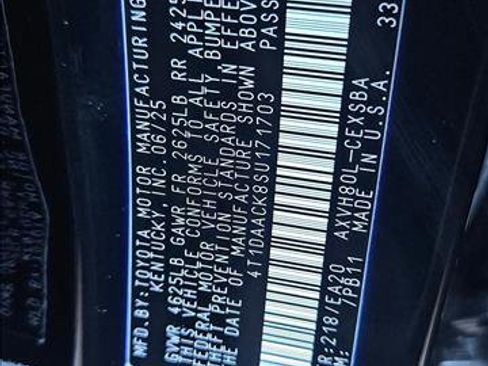 Used 2025 Toyota Camry SE image 25