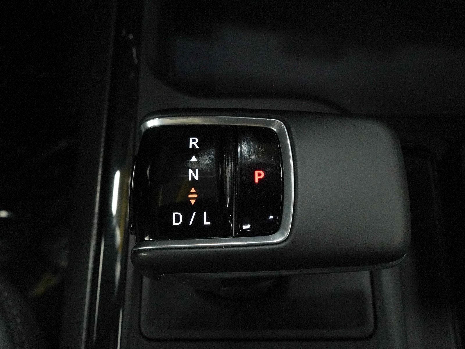 Used 2025 Chevrolet Silverado 1500 ZR2 w/ Technology Package AWD/4WD image 18