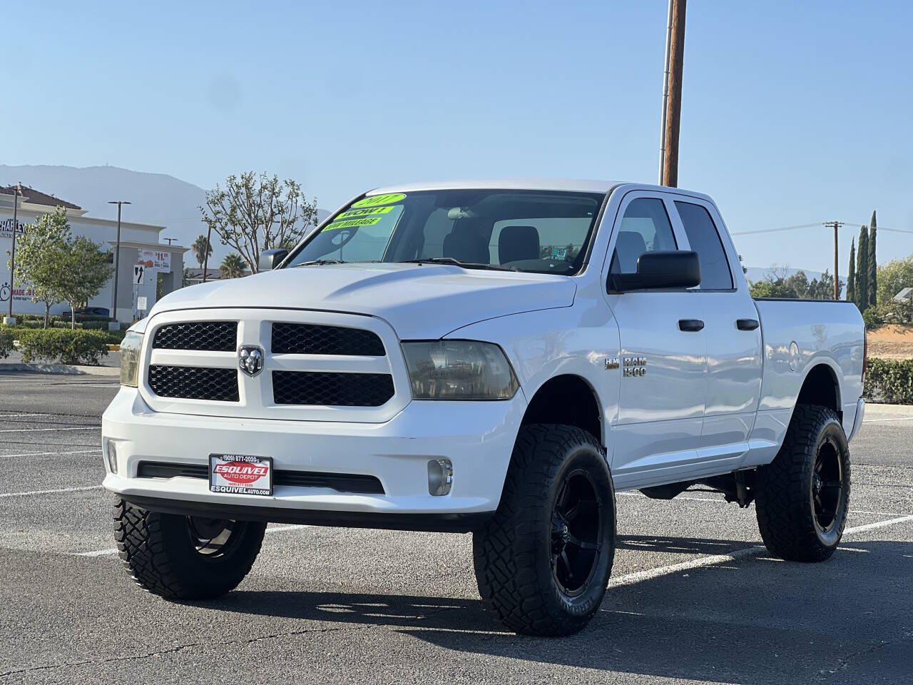 Used 2017 RAM 1500 Express RWD image 27