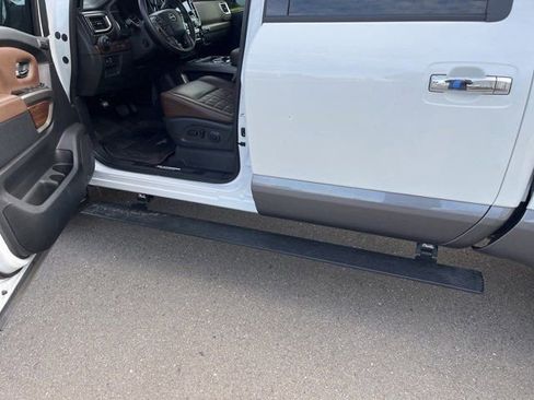 Used 2024 Nissan Titan Platinum Reserve w/ Moonroof Package image 10