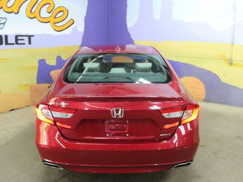 Used 2018 Honda Accord Touring image 7