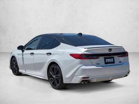 Used 2025 Toyota Camry XSE FWD image 8