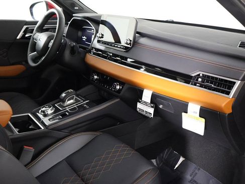 Used 2025 Mitsubishi Outlander SEL AWD/4WD image 31