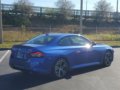 Used 2025 BMW 230i Coupe w/ M Sport Package image 3