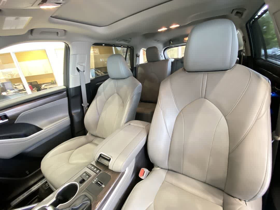 Used 2022 Toyota Highlander Limited AWD/4WD image 14