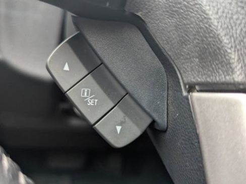 Used 2017 Subaru Forester 2.5i Touring image 27