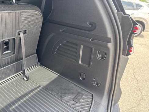 New 2026 GMC Acadia Elevation w/ Elevation Premium Package FWD image 13