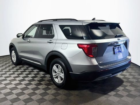 Used 2024 Ford Explorer XLT w/ Equipment Group 202A AWD/4WD image 5