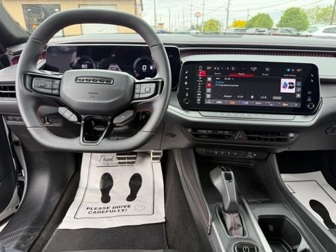 Used 2025 Dodge Charger Daytona Scat Pack w/ Track Pack AWD/4WD image 11