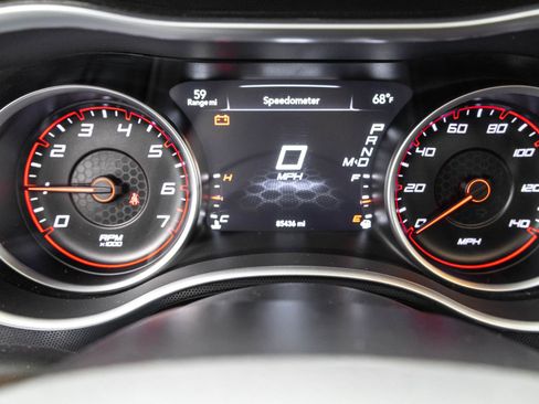 Used 2015 Dodge Charger SXT image 21