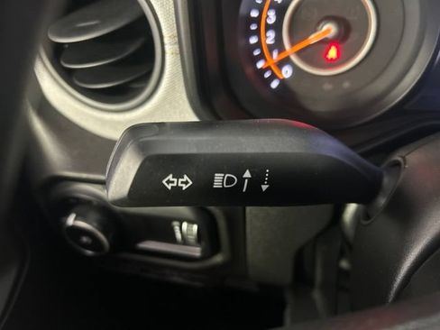 Used 2025 Jeep Wrangler Unlimited Sport AWD/4WD image 35